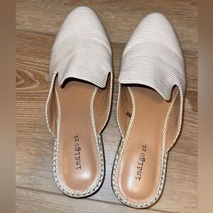 Indigo Women's Elegant Cream Mules